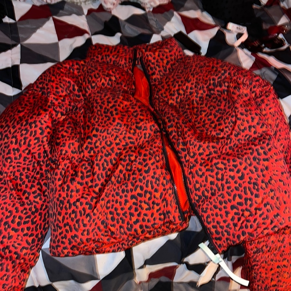 Fabletics Wander Cropped Puffer Jacket